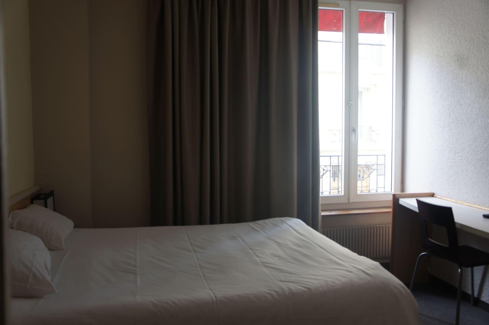Hotel D'Anjou Levallois-Perret Exteriör bild