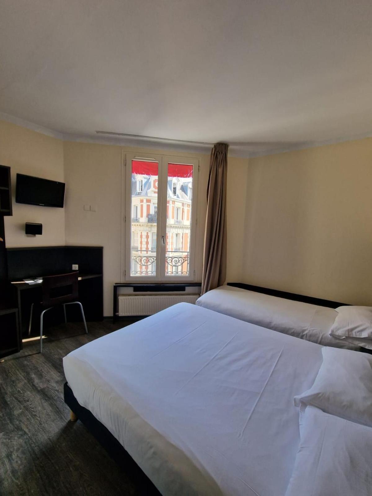 Hotel D'Anjou Levallois-Perret Exteriör bild